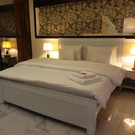 B&B Mumtaz City Islamabad Bagian luar foto