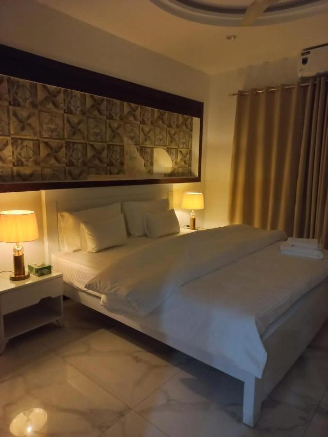 B&B Mumtaz City Islamabad Bagian luar foto