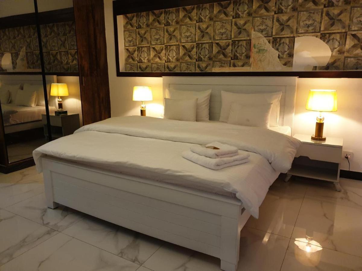 B&B Mumtaz City Islamabad Bagian luar foto